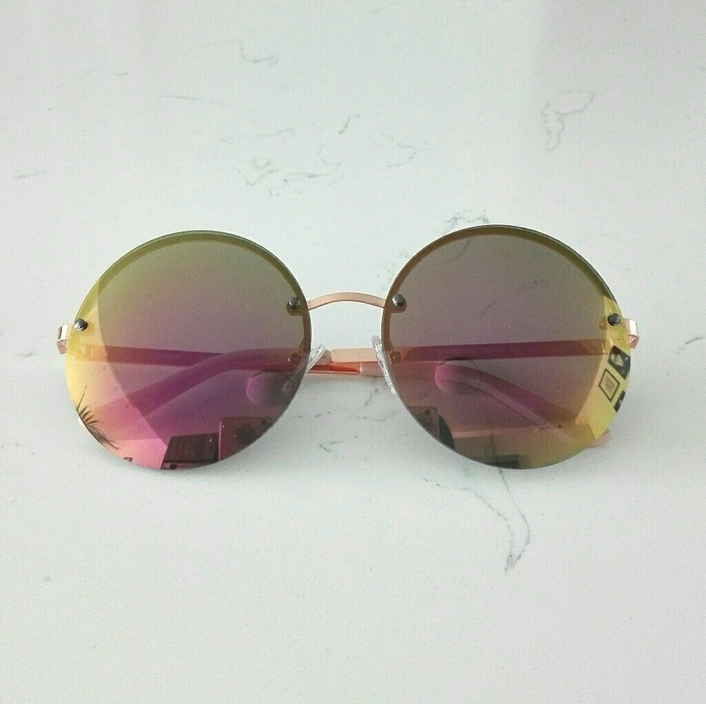 ❤New Guess round sunglasses in pink